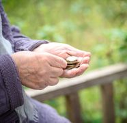 Plata pensiilor va fi întârziată în noiembrie. Anunț de la Casa de Pensii